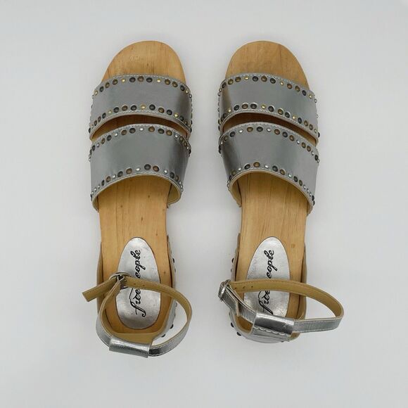 Free People Sandals 10 / 41 North Shore Clog Silver Leather Strappy Studded Wood - Picture 4 of 8